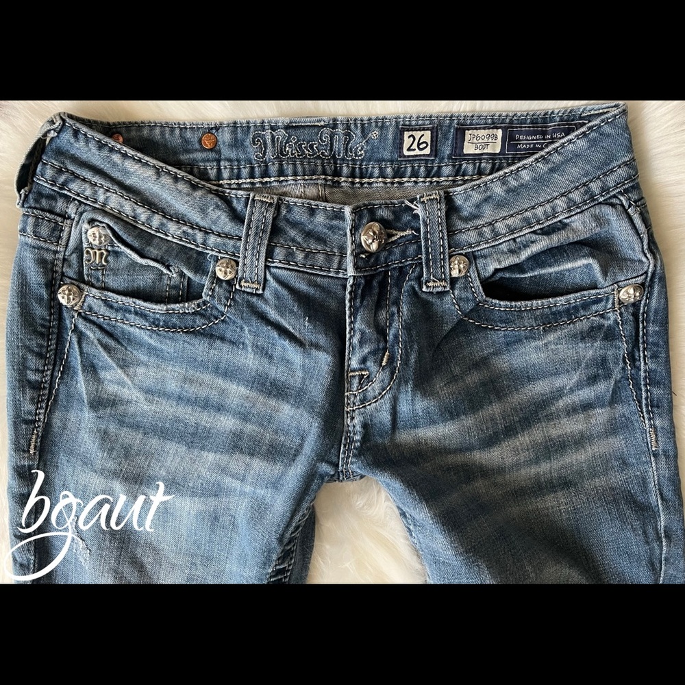 Miss Me Fleur De Lis Pocket Distressed Boot Jeans 26 - Picture 13 of 16